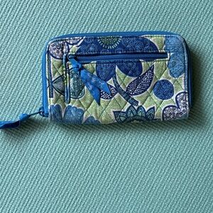Vera Bradley Doodle Daisy wallet